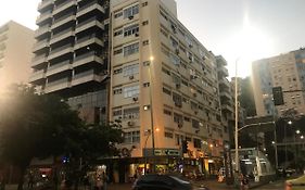 Incrivel quarto sala Ipanema em frente ao metro - Jangadeiros duas quadras da praia